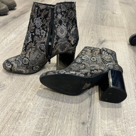 Floral, Ankle Boots - Picture 2 of 2